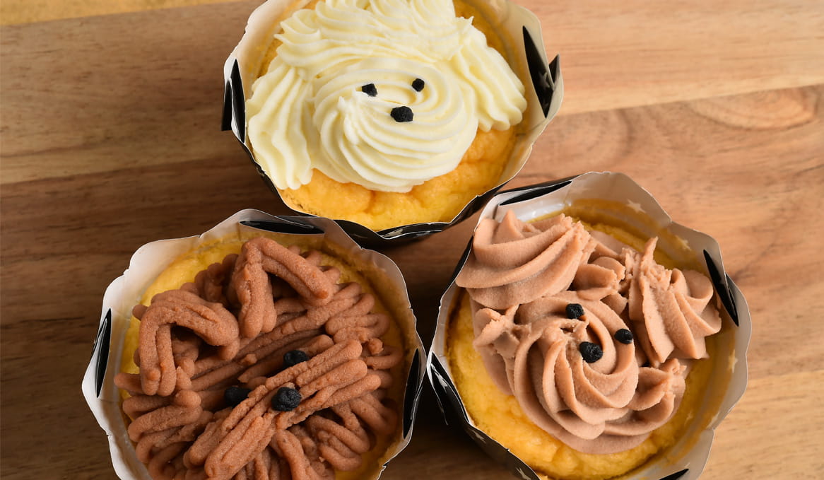 わんちゃんのお顔のカップケーキ